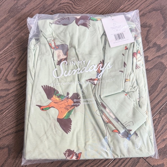 In My Sundays Robe - Picture 2 of 3